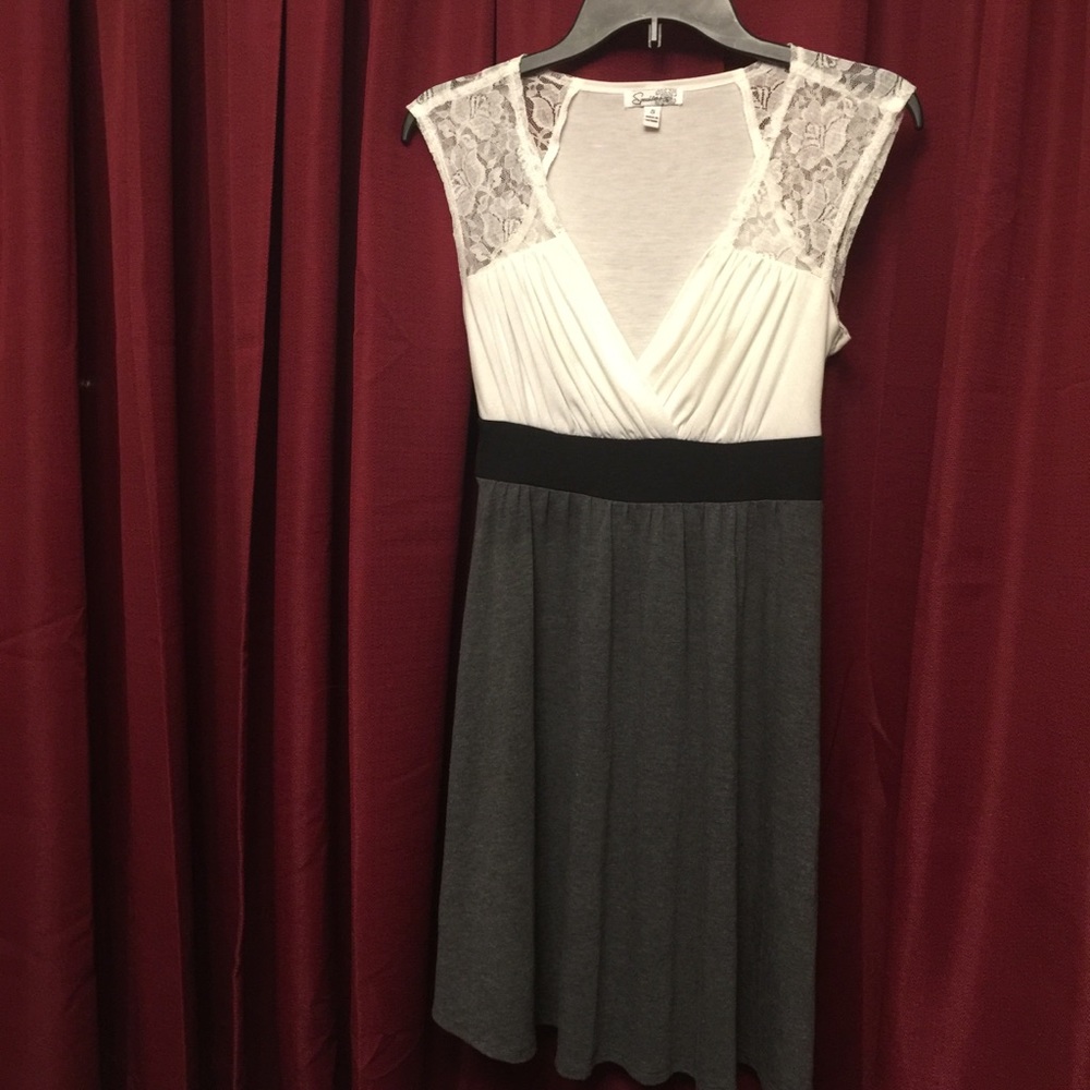 Speechless-Dress Cream Lace w/Grey, Black Tie-S